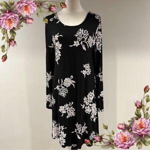 Old Navy Black and White Floral Long‎ Sleeve Dress size large